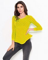Малиновый асимметричный свитер с волнистым декором